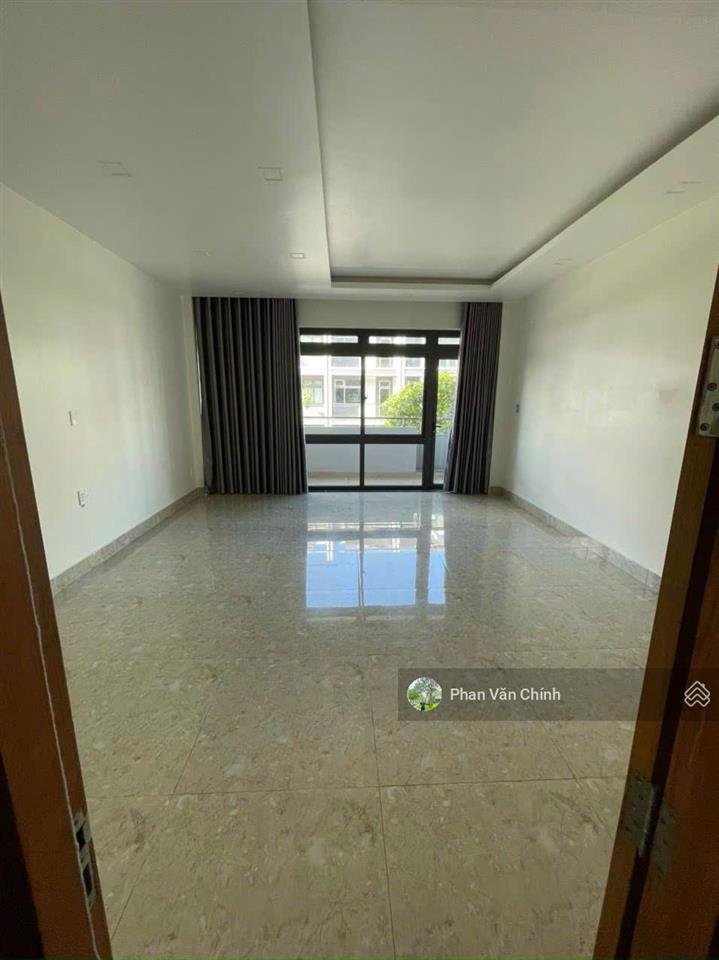 Nhà vạn phúc có lối thông hành (6x17m) hoàn thiện nội thất cao cấp, sổ hồng giá 23,5 tỷ