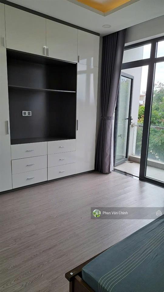 Cho thuê nguyên tầng trệt (5x23m), nhà kđt vạn phúc, hoàn thiện nội thất giá 10tr/th tl