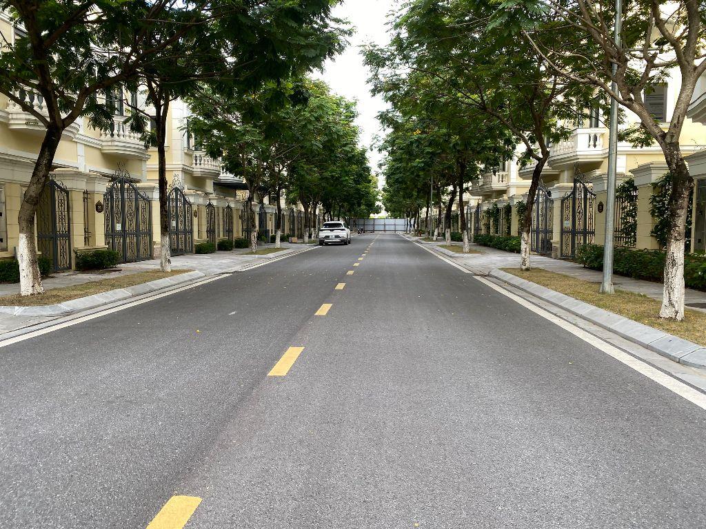 Bán biệt thự KĐT An Lạc khu Vĩ Cầm 7 và khu có hầm view trường học hướng Đông Nam giá cực kỳ hợp lý