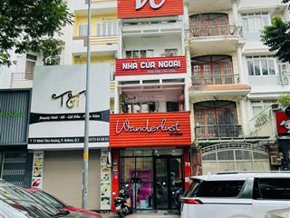 Nhà mt đinh tiên hoàng, p. đa kao, quận 1  gần vòng xoay điện biên phủ
