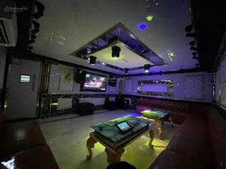 Chính chủ bán villa đồi view vịnh hạ long 7 ngủ, 1 phòng karaoke, bể bơi riêng  0399 903 ***