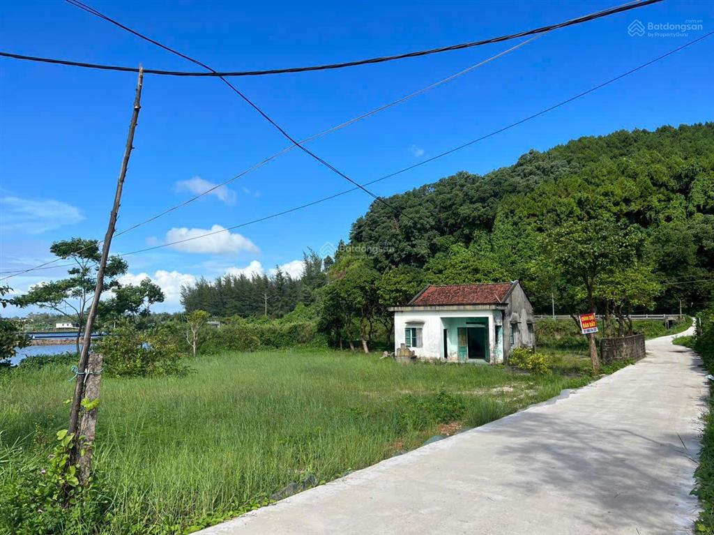 Tôi chính chủ cần bán lô đất 3 mặt tiền sát biển 1021m2, 400m2 thổ cư tại tp móng cái