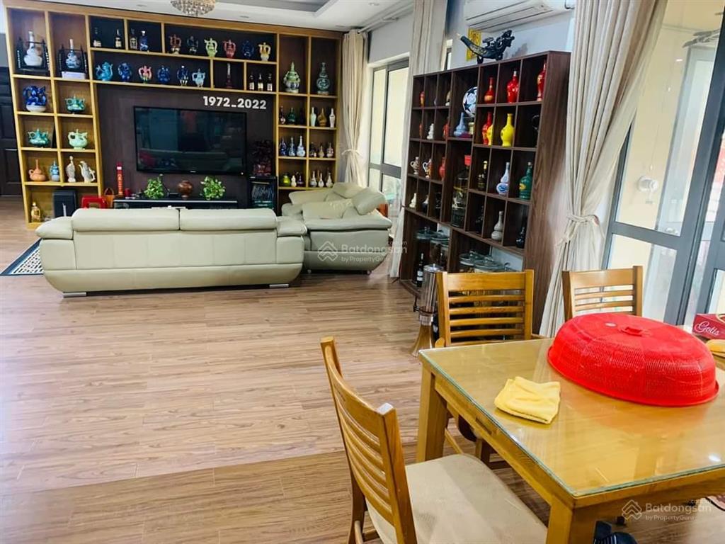 Cần bán căn góc 97m2 chung cư ct2 văn khê, 3 phòng ngủ nội thất rồi giá 5.050 tỷ