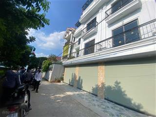 Nhà mới 100% ô tô vào nhà, 50m2 3tầng ô tô tránh nhau. kinh doanh lẻ. đại thành quốc oai 3.65 tỷ