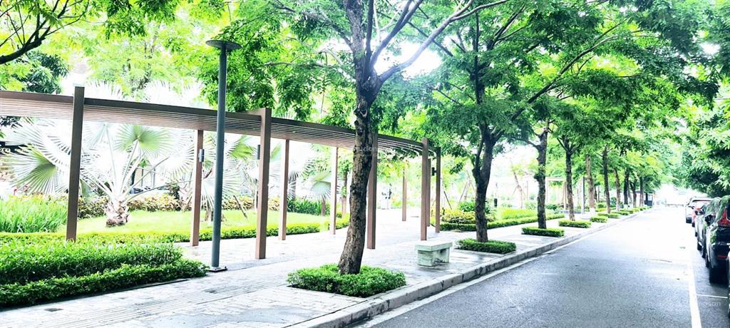 30. tỷ, nhà sát công viên, vị trí vip the manor central park, dt 75m2, mt 5m, nhà 5 tầng đẹp