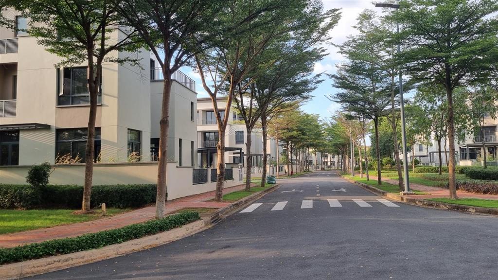 Chính chủ cần bán nhà phố big swan park, sàn 145m2. vị trí đẹp, thoáng. giá 5,1 tỷ