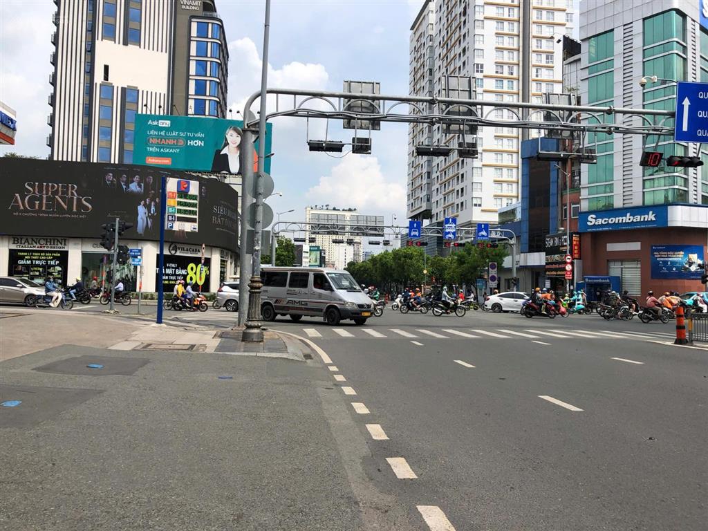 Góc 2mt 30 nguyễn văn trỗi, p. 17, phú nhuận. dt 25x40m. trệt lửng. dtsd 1.400m2