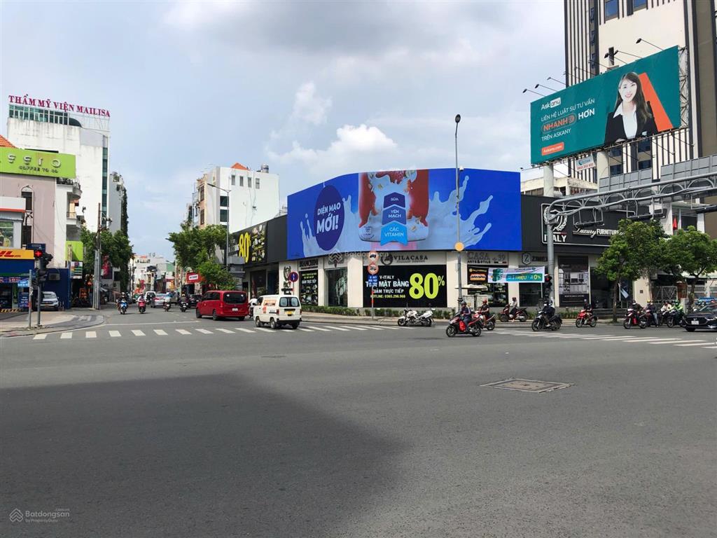 Góc 2mt 30 nguyễn văn trỗi, p. 17, phú nhuận. dt 25x40m. trệt lửng. dtsd 1.400m2