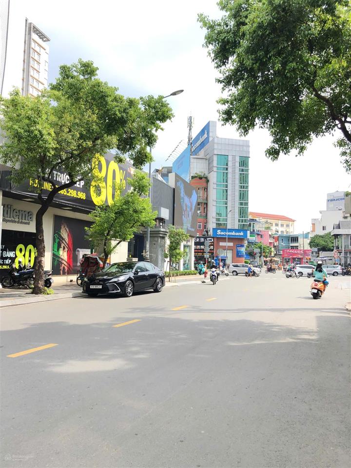 Góc 2mt 30 nguyễn văn trỗi, p. 17, phú nhuận. dt 25x40m. trệt lửng. dtsd 1.400m2