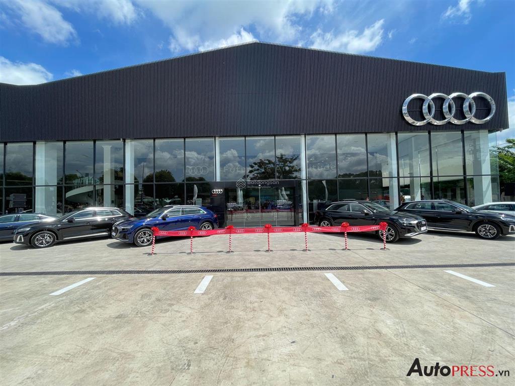 Cho thuê nhà mt cộng hòa, p12, tân bình. dt 50x30m. trệt