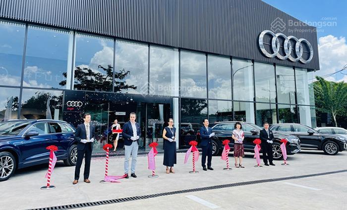 Cho thuê nhà mt cộng hòa, p12, tân bình. dt 50x30m. trệt