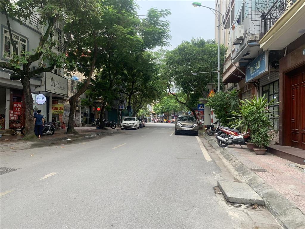 Bán nhanh lk đang kinh doanh 132m2 mt 6mx2 mặt tiền. view vườn hoa. đ/c kđt đặng xá, gia lâm/hn