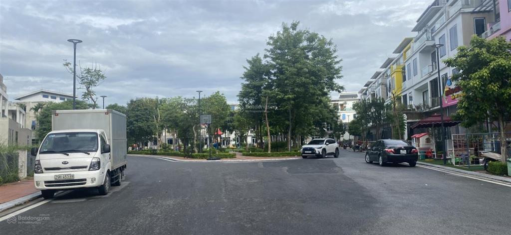 Bán nhanh lk đang kinh doanh 132m2 mt 6mx2 mặt tiền. view vườn hoa. đ/c kđt đặng xá, gia lâm/hn