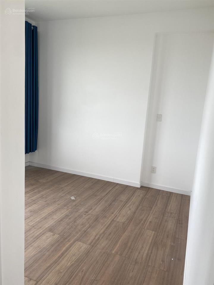 Bán căn hộ 57m2 (1pn + 1, 1wc). tầng trung view thoáng.  0977 324 *** thọ xem nhà