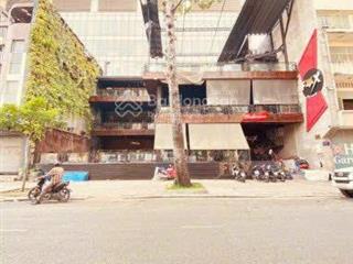 Cho thê nhà mặt tiền số 192123 đường hàm nghi, quận 1. dt 22.6x16m, hầm trệt lầu, 400tr/th