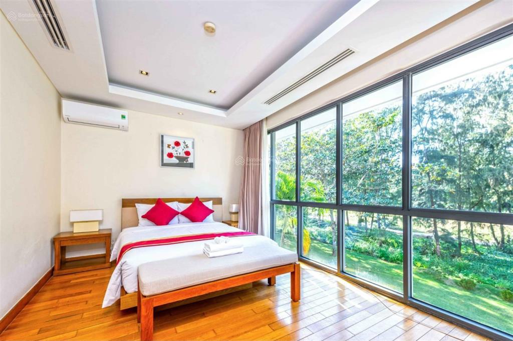 Mất khả năng chính chủ bán gấp căn biệt thự sát biển diện tích 610m2  đang cho thuê 100 tr/tháng