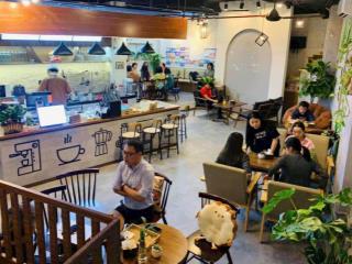 Chuyển nhượng quán cafe xuân thuỷ  giá thuê rẻ. vị trí đắc địa gần đại học sư phạm, đh thương mại