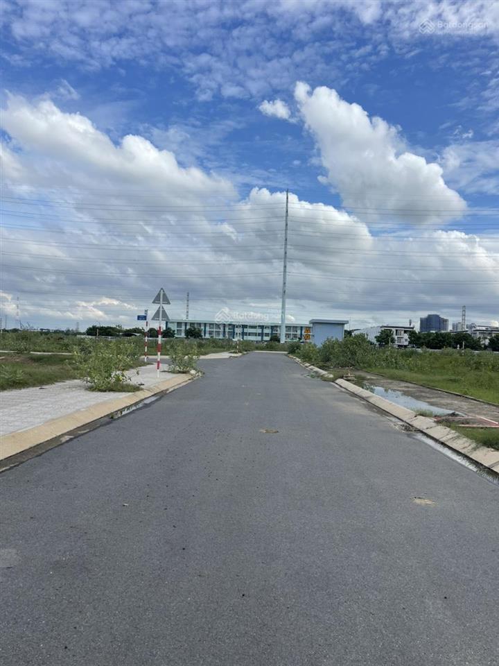 Bán đất nền đại học quốc gia 245, phú hữu, quận 9, đủ diện tích  cam kết giá tốt nhất khu vực