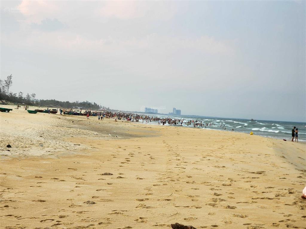Bình minh bán lô đất cách biển 50m. 1000m2 có thổ cư hàng dân giá thương lượng, ngay khu dân cư