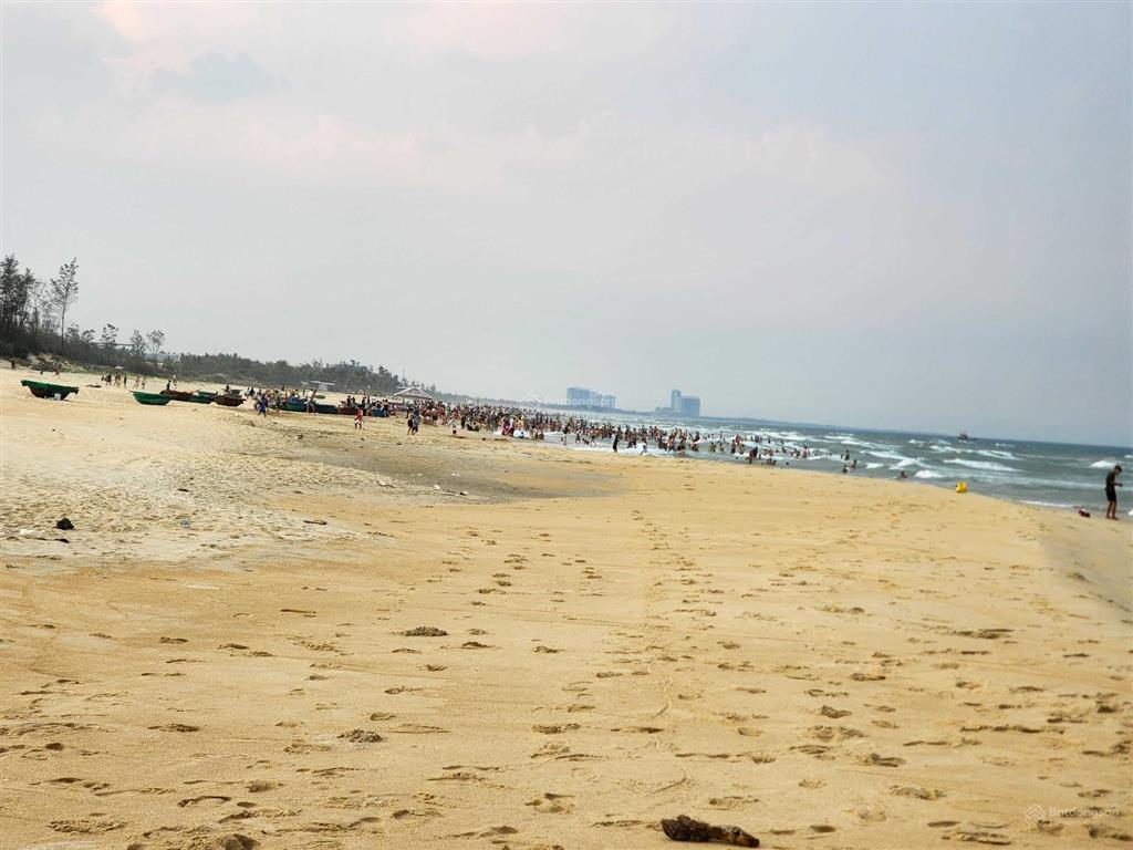 Bình minh bán lô đất cách biển 50m. 1000m2 có thổ cư hàng dân giá thương lượng, ngay khu dân cư