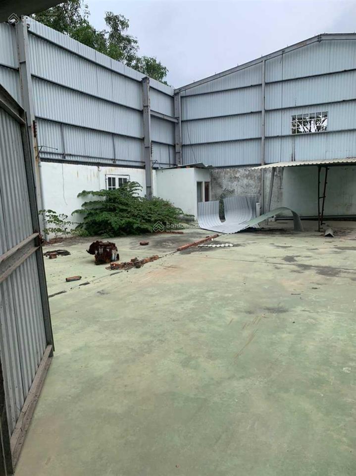 Bán đất mặt tiền hưng long, bình chánh. giá 22,5 tỷ, sẵn sổ đỏ. dt 15*60m có sẵn 300m2 thổ cư