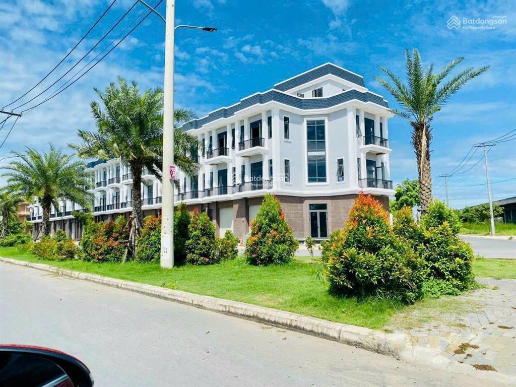 Bán gấp shophouse kdc the sol city, cần giuộc, long an. giá 4,32 tỷ  có tum siêu đẹp. dt 100m2