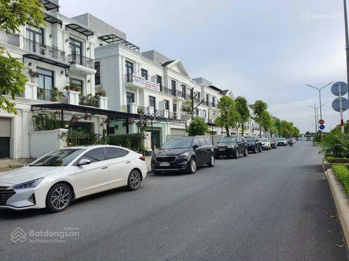 Chuyển nhượng căn biệt thự lk 100m2, nằm trên trục đường 30m, vinhomes ocean park  22.x tỷ