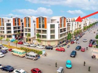 Ra hàng vịnh thiên đường 8 đối diện mega grand world hà nội tại vinhomes ocean park 3