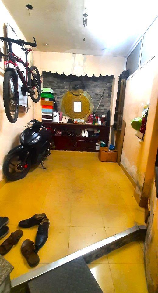 NHÀ ĐẸP 10M RA MẶT PHỐ CỔ HÀNG THIẾC HOÀN KIẾM - 5TẦNG 3PN 70M2 SÀN - CHỈ 4,95 TỶ TL.