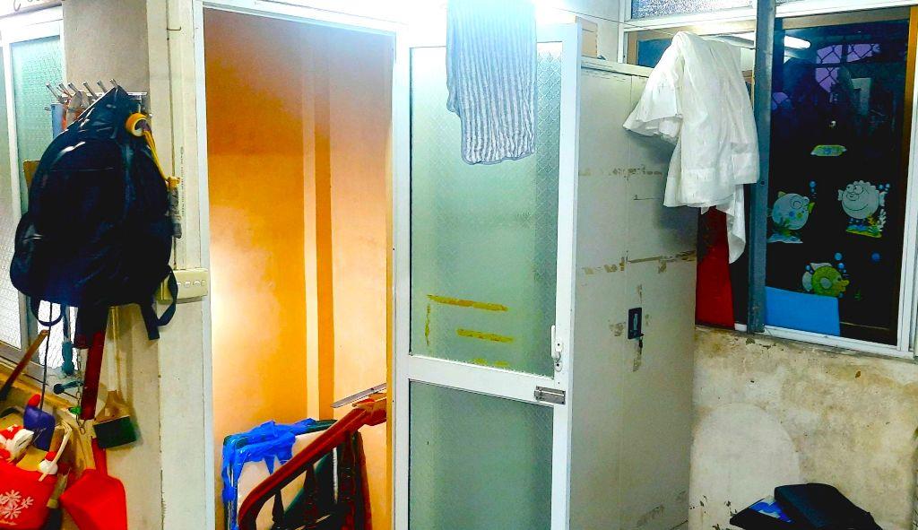 NHÀ ĐẸP 10M RA MẶT PHỐ CỔ HÀNG THIẾC HOÀN KIẾM - 5TẦNG 3PN 70M2 SÀN - CHỈ 4,95 TỶ TL.