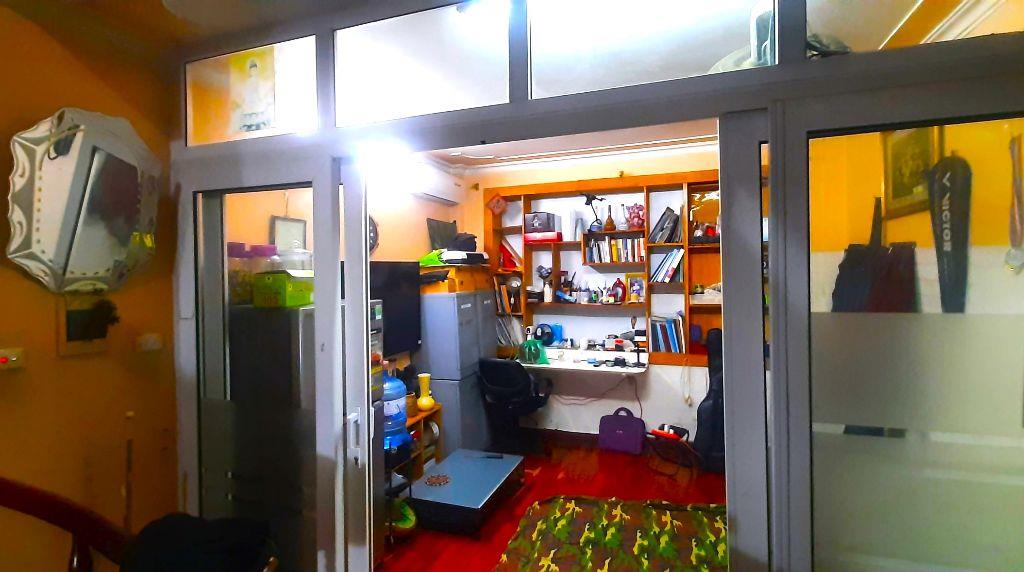 NHÀ ĐẸP 10M RA MẶT PHỐ CỔ HÀNG THIẾC HOÀN KIẾM - 5TẦNG 3PN 70M2 SÀN - CHỈ 4,95 TỶ TL.