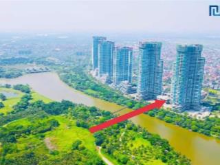 Cho thuê shop chân đế tòa l2  ecopark, chiều cao 7m, mặt tiền gần 10m, vị trí đắc địa kinh doanh