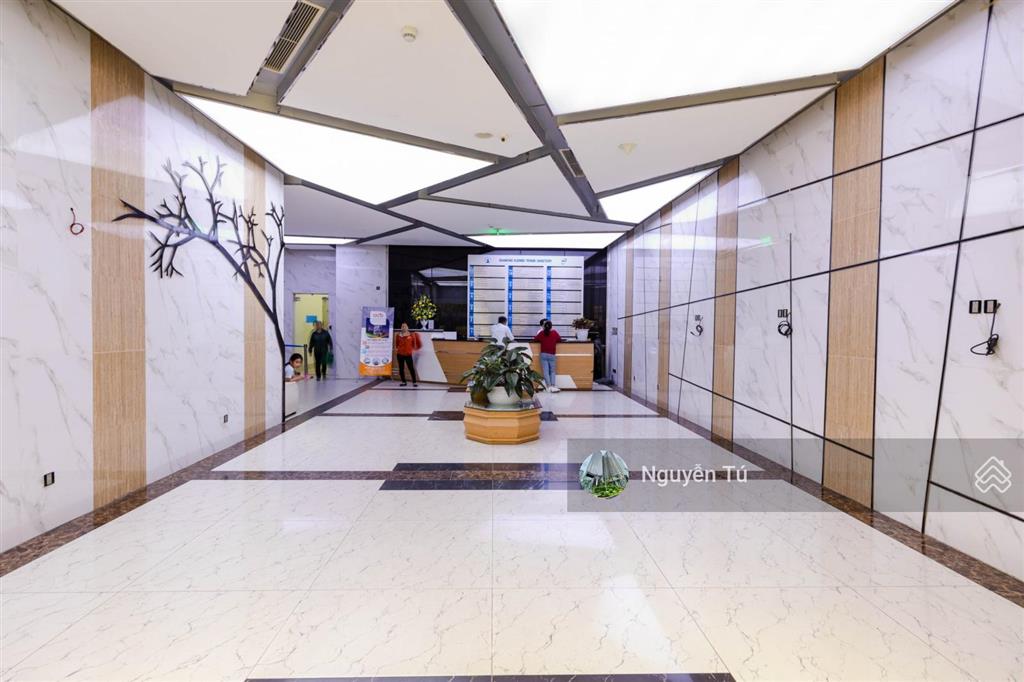 Cđt cho thuê văn phòng dimond flower 48 lê văn lương. diện tích 250m² sẵn nội thất, vào được luôn