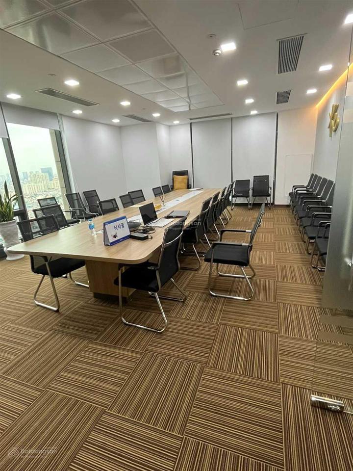 Bql cho thuê văn phòng charmvit tower  trần duy hưng. dt 280m2 cắt lẻ từ 100m2 vào luôn
