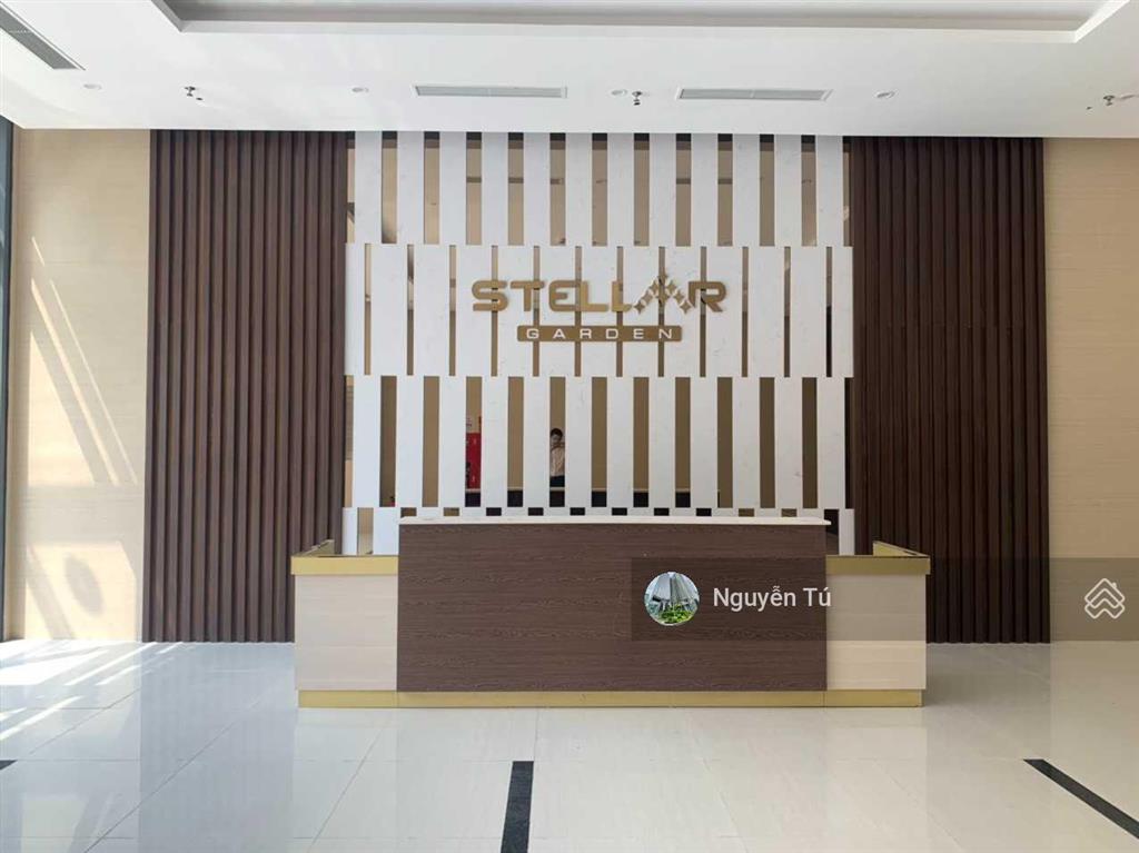 Bql cho thuê văn phòng stellar garden lê văn thiêm. dt 100m2 sẵn nội thất, vào luôn