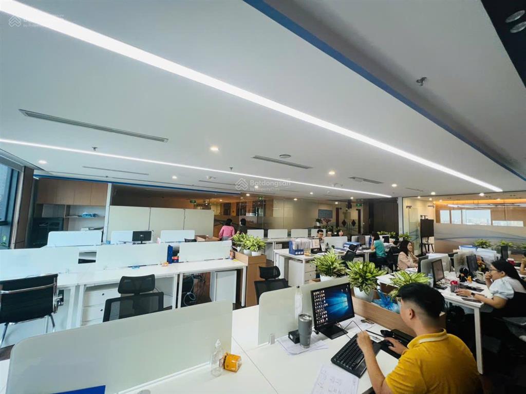 Bql cho thuê văn phòng icon4 tower  243a đê la thành. diện tích 300m2 (có cắt lẻ) sẵn vách ngăn