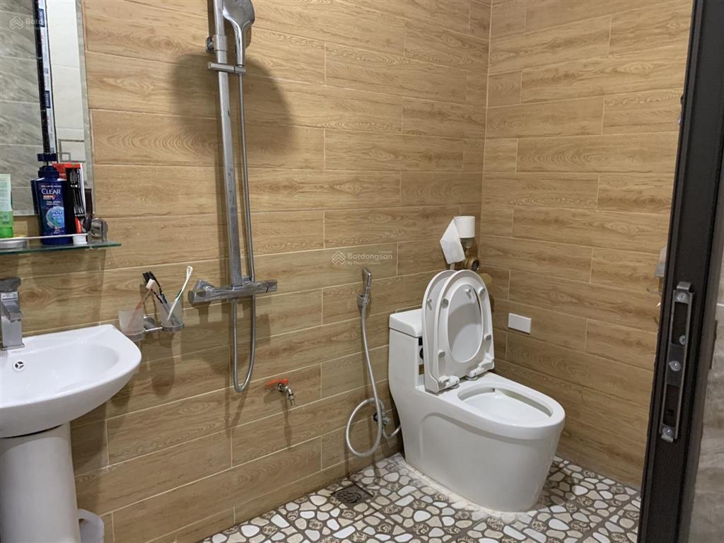Chính chủ cho thuê căn hộ chung cư 2pn gần nguyễn huy tưởng. giá 8 triệu/tháng