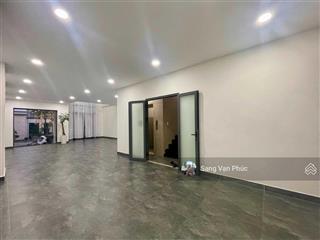 Nhà nguyên căn 7x21m, 1 hầm 4 tầng, (dtsd 450m2) máy lạnh, thang máy vạn phúc city. giá 45 tr/th