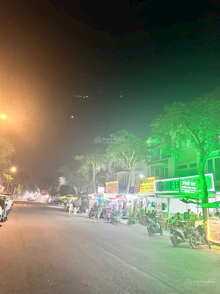 Giá tốt nhất khu lovera park, 75m2 hoàn thiện  7 tỷ. hướng tây không lỗi phong thủy.  em tú gấp