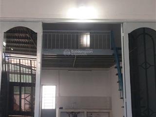 Cho thuê kho xưởng hiệp thành q12 diện tích 8x24m sẵn văn phòng có gác lửng hẻm 6m xe tải một sẹc