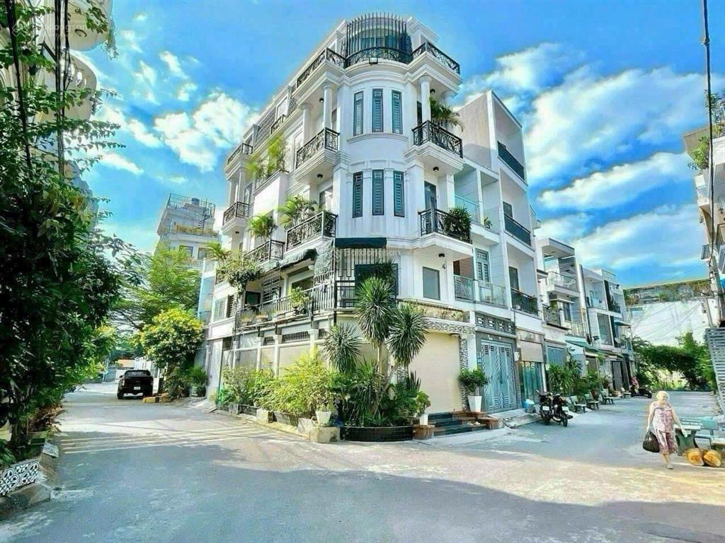 Giá siêu rẻ!!! nhà 1 hầm 5 lầu góc 3 mặt tiền đường 20m gần chung cư apđ