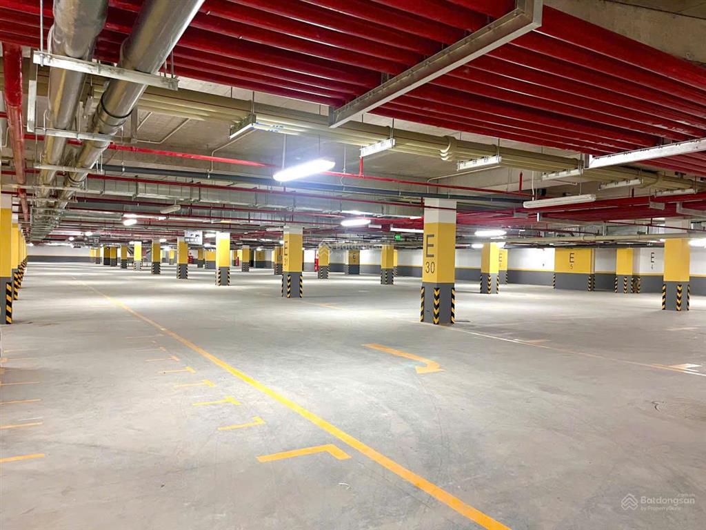 Cho thuê căn hộ 1+1pn view hồ bơi 1700m² rèm, nước nóng, máy lạnh, bếp, hút mùi 6 triệu/th