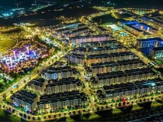 Bán nhà phố 126m giá siêu tốt cổng chính vin wonder giá chỉ 2x tỷ vinhomes grand park