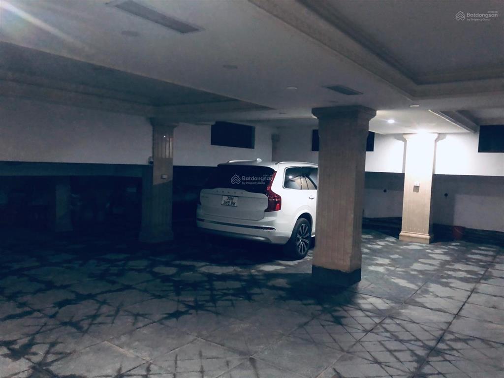 Bán biệt thự hai bà trưng 180m2 lô góc, mặt tiền 22m, 5 tầng có hầm siêu rộng, thang máy nhập khẩu