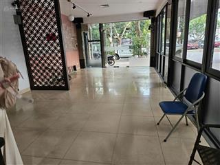 Cho thuê nhà mp trung hòa 140m2 x 5 tầng làm nhà hàng, café, phòng khám, spa