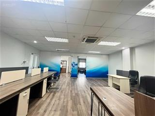 Cho thuê văn phòng sàn 215m2 sàn đẹp trung tâm q10
