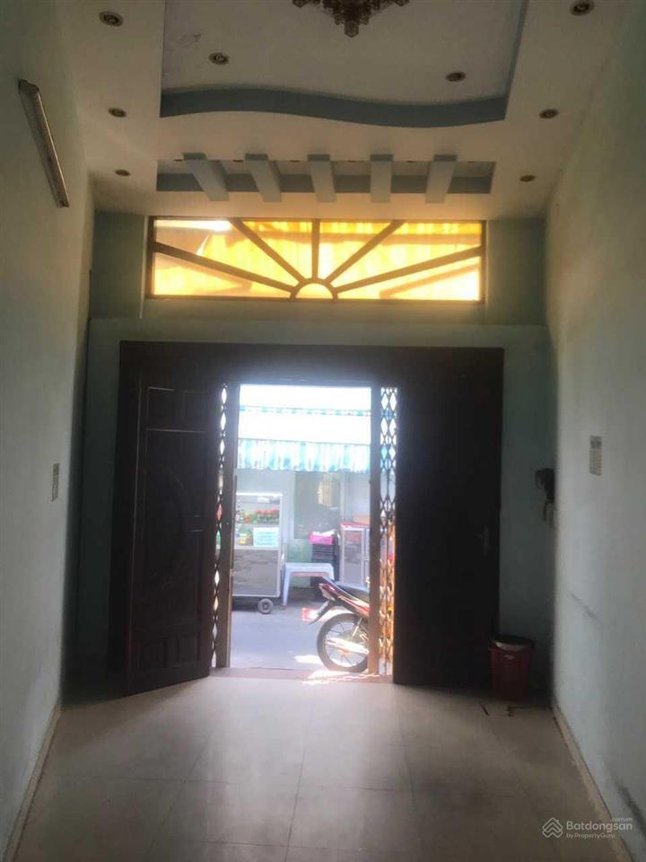 Bán nhà ngang 4,5m đúc btct 254/30 bến vân đồn q4