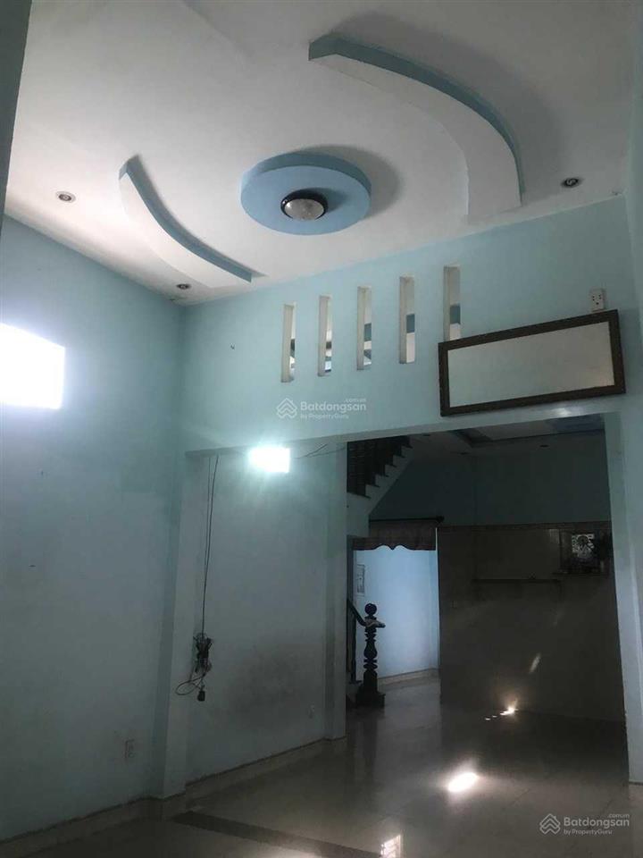 Bán nhà ngang 4,5m đúc btct 254/30 bến vân đồn q4