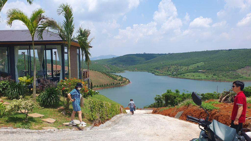 739 triệu/1010m2 nền đất hồ đắk long thượng, view hồ, view đồi, có glamping, homestay du lịch