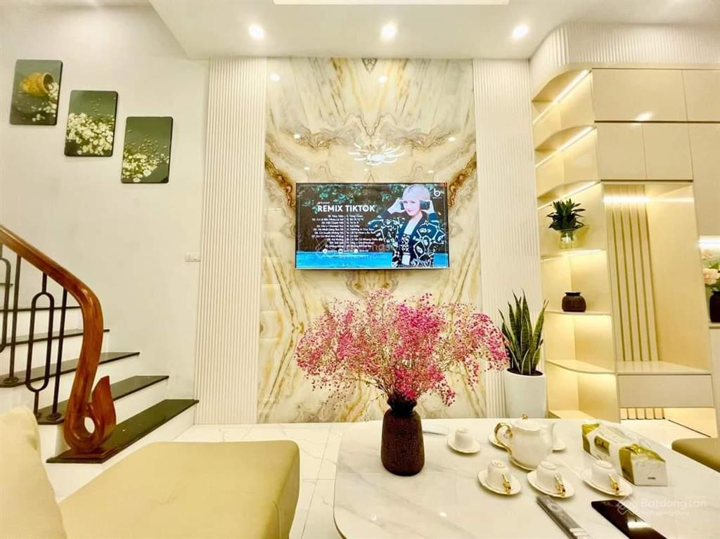 Chính chủ bán nhà cầu cốc, tây mỗ, dt 38m2, 4 tầng, 6,2 tỷ, mặt ngõ, lô góc, siêu thoáng